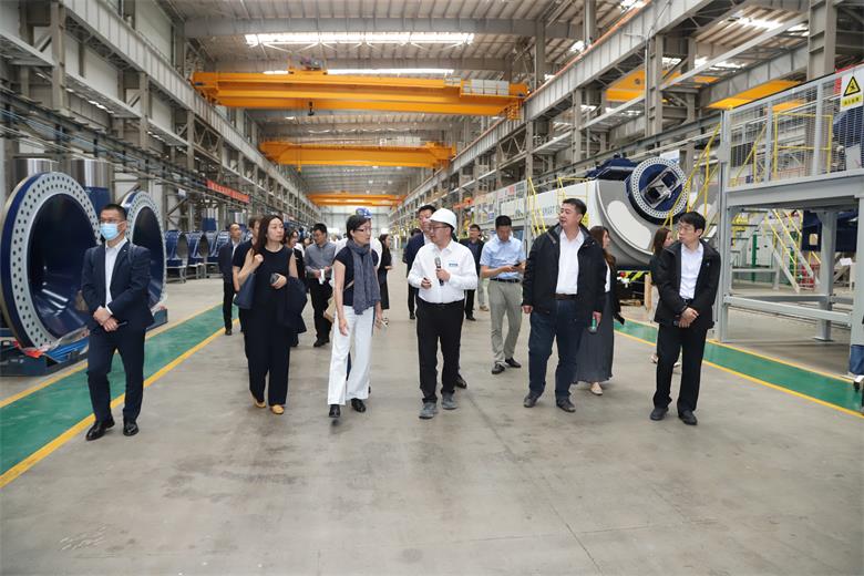 “绿色发展 能动世界”19家跨国集团头部企业走进内蒙古考察交流